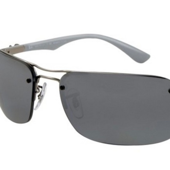 Ray-Ban Sunglasses - Picture 2 of 3